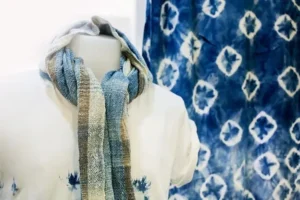  ۸ شال نخی تابستانی با رنگ های ترند