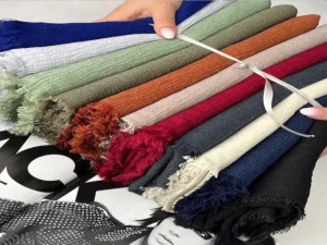 شال‌های نخی مناسب فصل زمستان