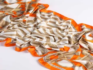 شال ابریشم طرح‌دار انتخابی مناسب برای مجالس