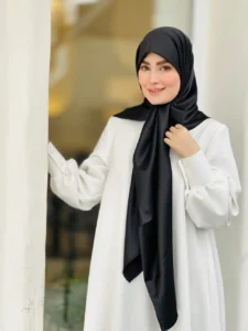 تفاوت روسری ساتن و روسری ابریشم چیست؟