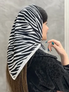 همهچیز درباره قواره روسری؛ راهنمای انتخاب اندازه مناسب