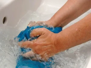 شستن شال پاییزی و زمستانی